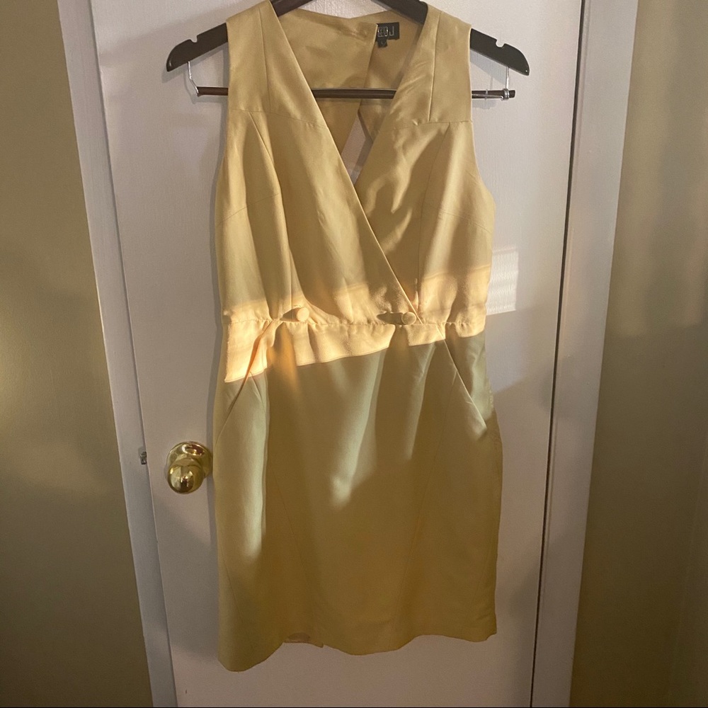 Very J Mustard Dress Size L.